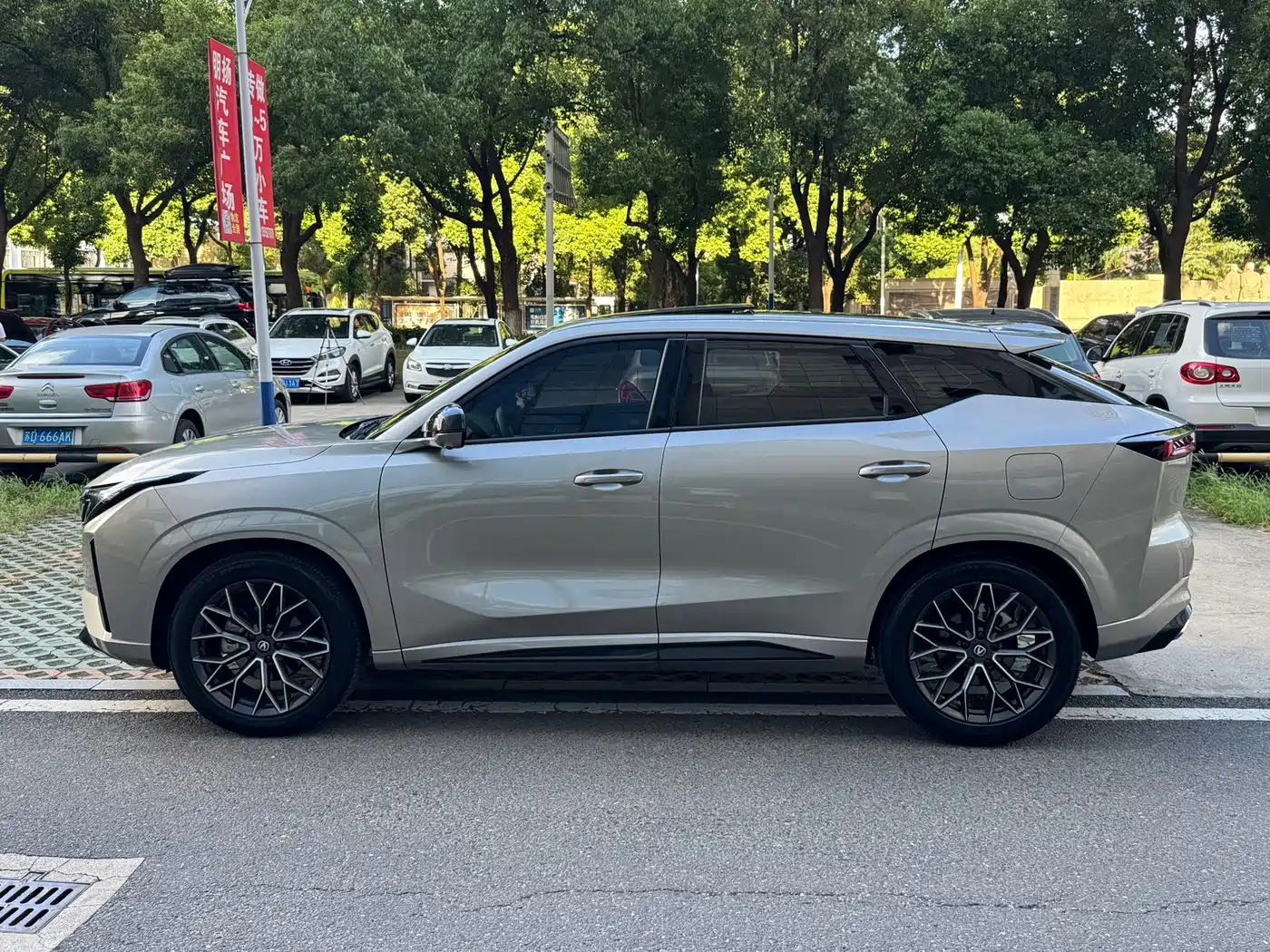Changan UNI-Z 2025 2025 1.5T Luxury Edition