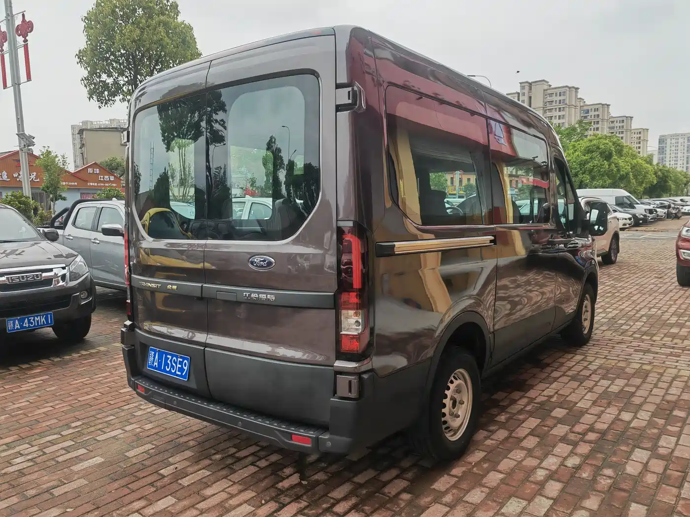 Ford Transit T8 2024 T8 2.0T Diesel Manual Mid-wheelbase Mid-roof 6-seater Multi-purpose Version (2/2/2) фото 5