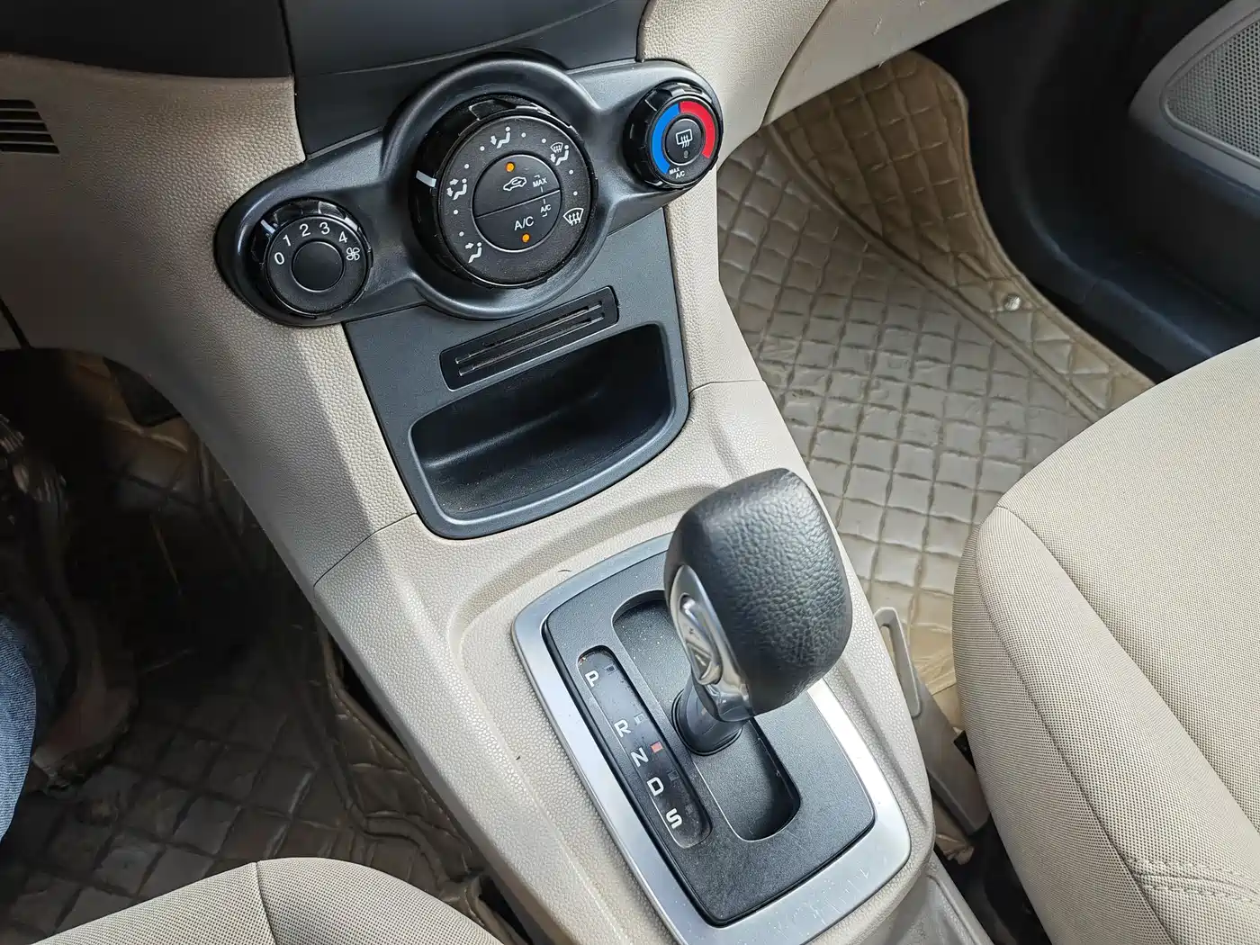 Ford Fiesta 2013 2013 Sedan 1.5L Automatic Fashion