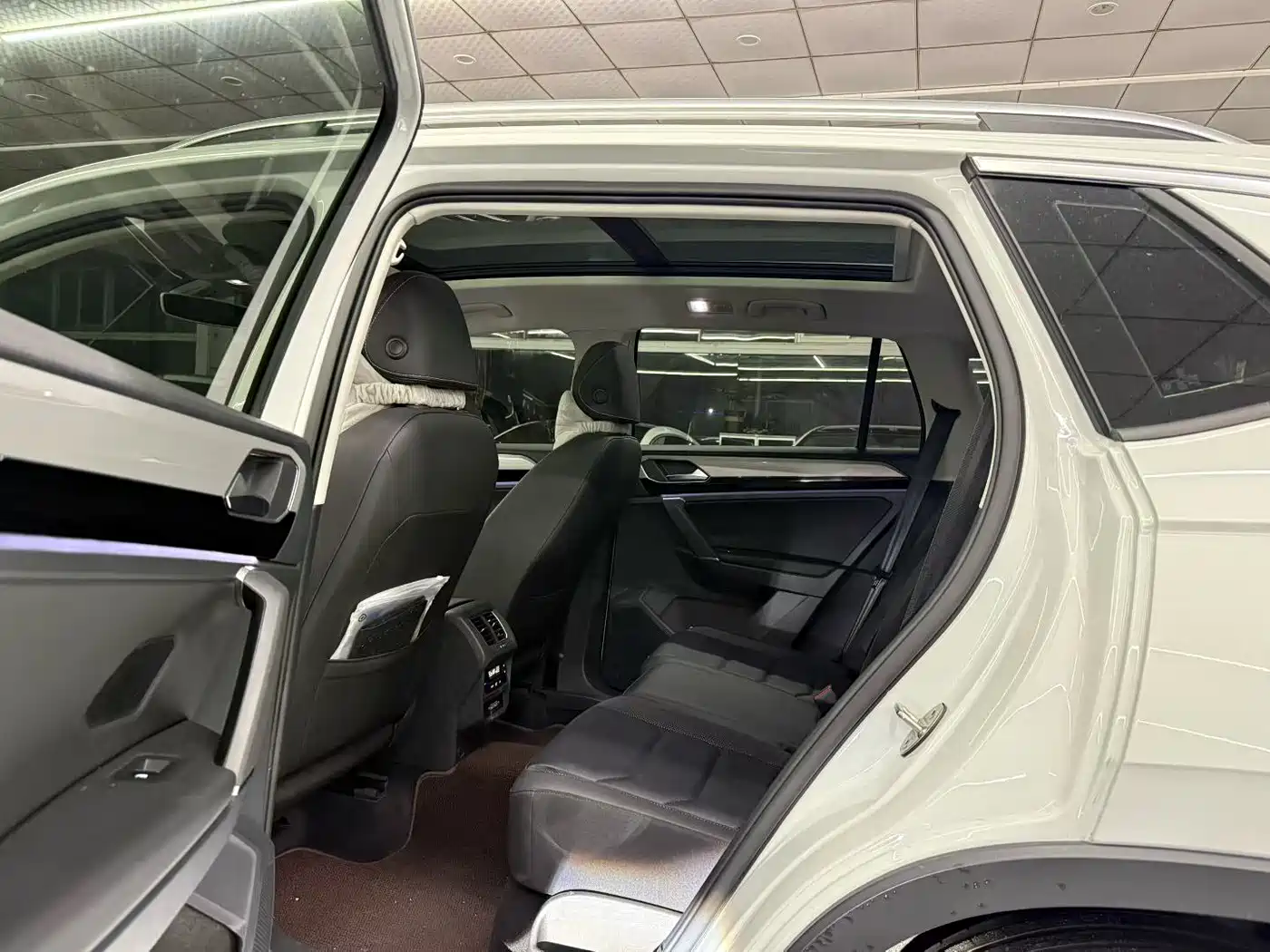 Volkswagen Tayron 2020 330TSI 2WD Luxury Smart Edition фото 6