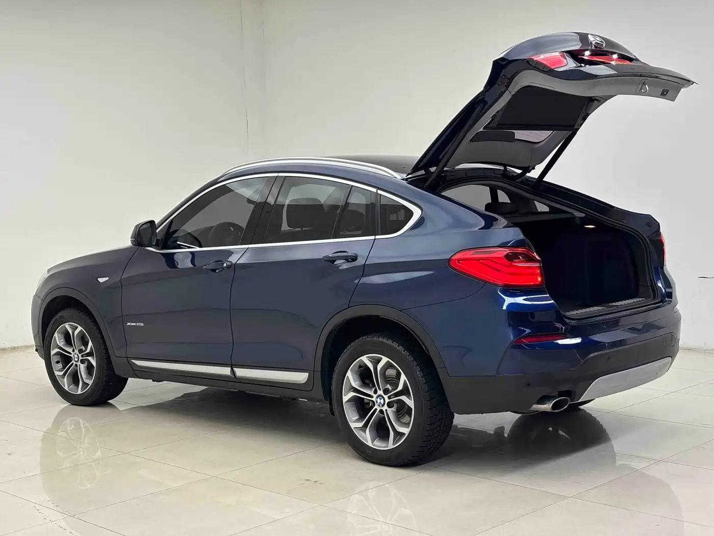 BMW X4 2014 xDrive20i X Design Package фото 6