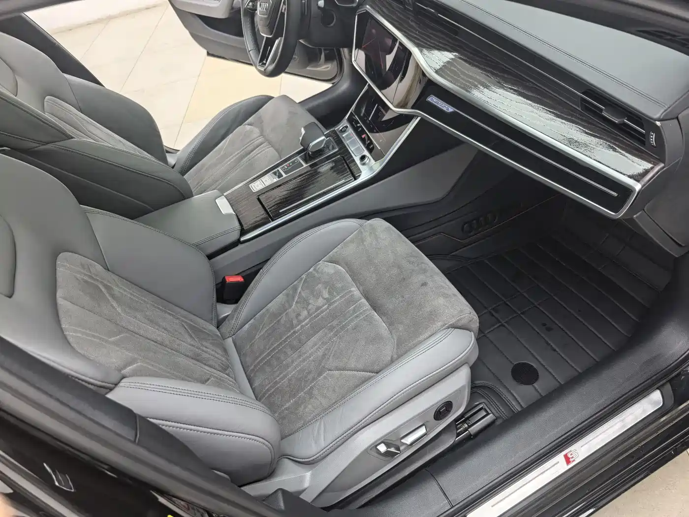 Audi A6L 2023 Facelift 45 TFSI quattro Premium Dynamic фото 10