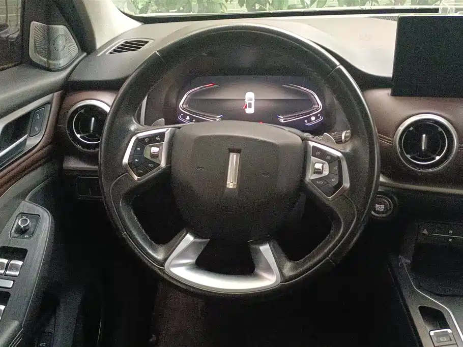 WEI PAI WEI BRAND VV6