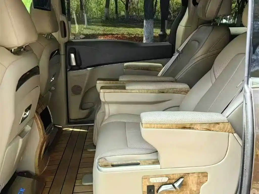 Buick GL8 2013 3.0L GT Luxury Business Elegance Edition фото 5