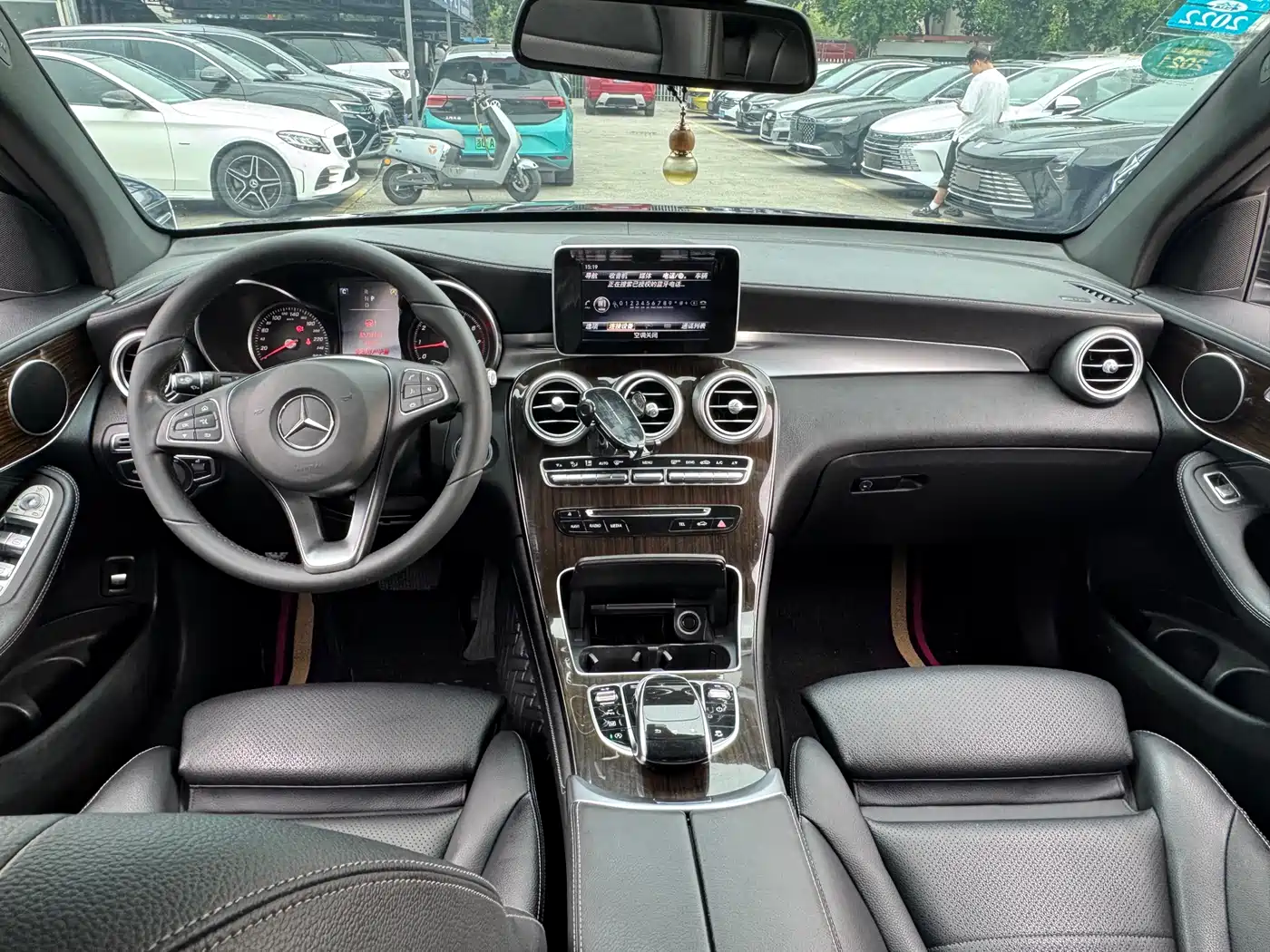 Mercedes-Benz GLC 2018 GLC 260 4MATIC Dynamic фото 8