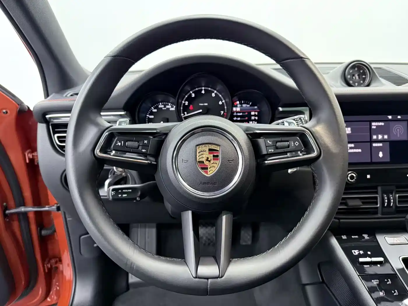 Porsche Macan 2022 Macan 2.0T фото 18