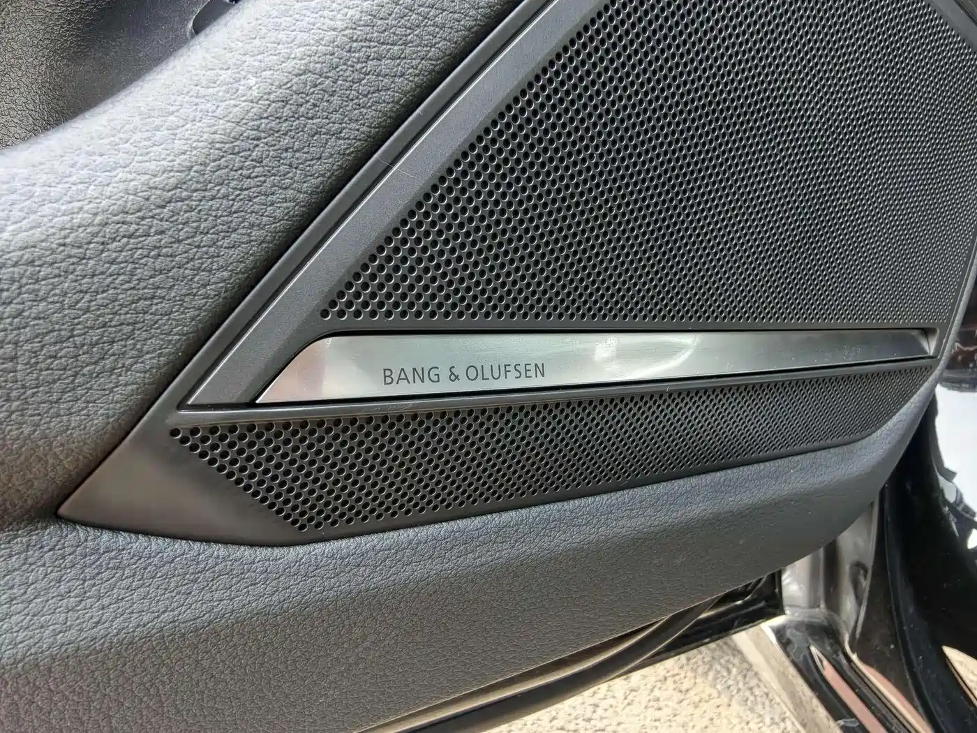 Audi A6L 2025 45 TFSI quattro Premium Sport + Exclusive Package фото 5