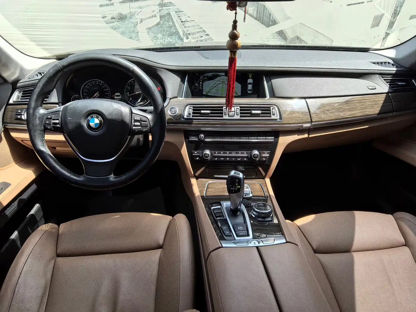 BMW 7 Series 2013 Model 730Li Luxury фото 5
