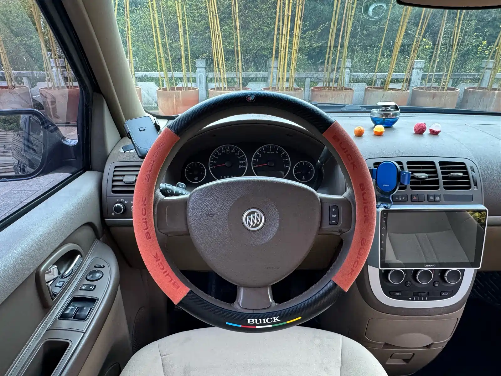 Photo 14 - Buick GL8
