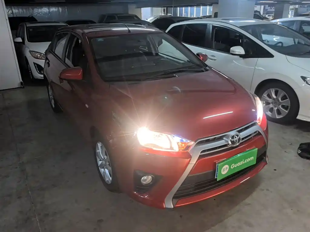 Toyota YARiS L Zhi Xuan 2015 1.5G Auto Sunroof Special Edition фото 4