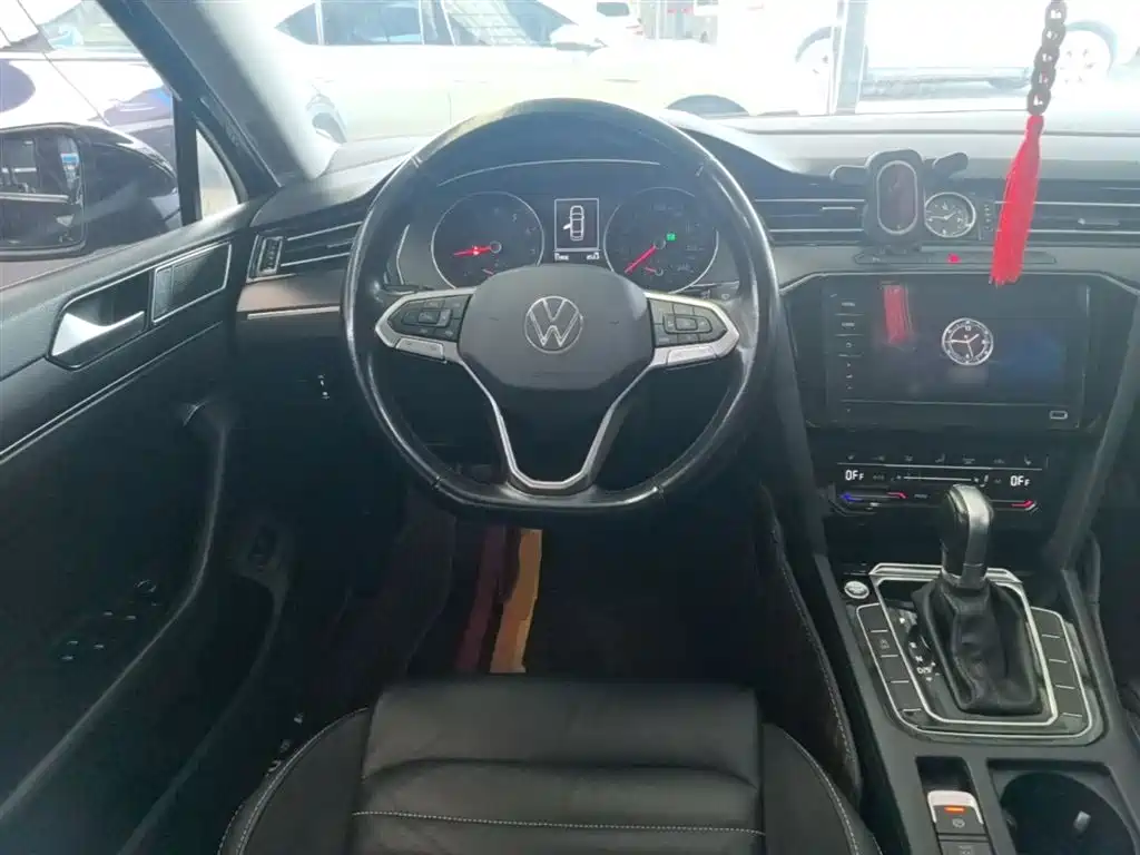 Volkswagen Magotan 2020 330TSI DSG Leading фото 11