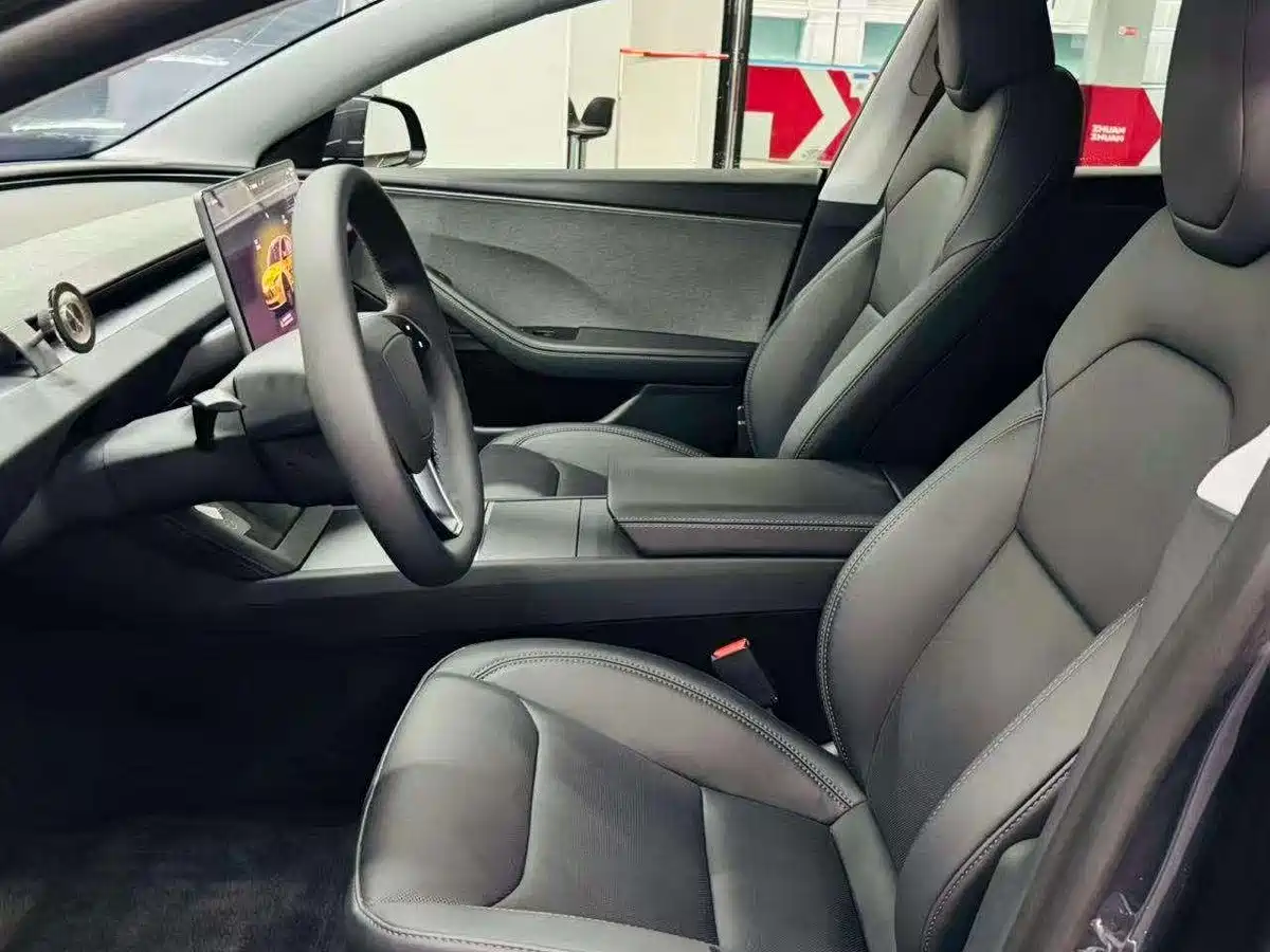 Tesla Model 3 2026 2025 Model Long Range Rear-Wheel Drive