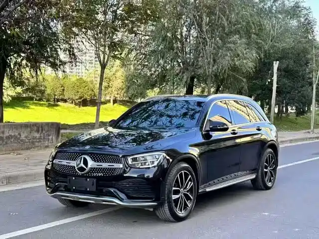 MERCEDES-BENZ GLC
