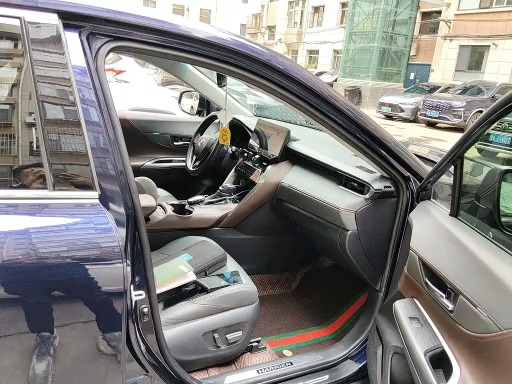 Toyota Lingfang HARRIER 2023 2022 Hybrid 2.5L CVT 2WD Luxury Edition