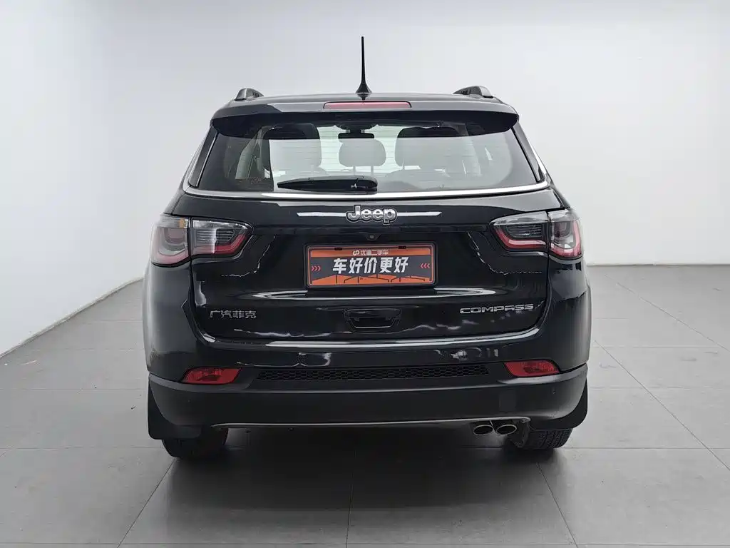 Фото 4 - Jeep Compass