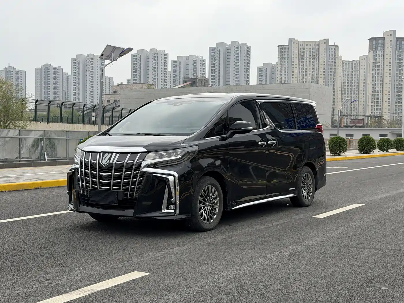 Toyota Vellfire 2019 Hybrid 2.5L HV Premium Edition