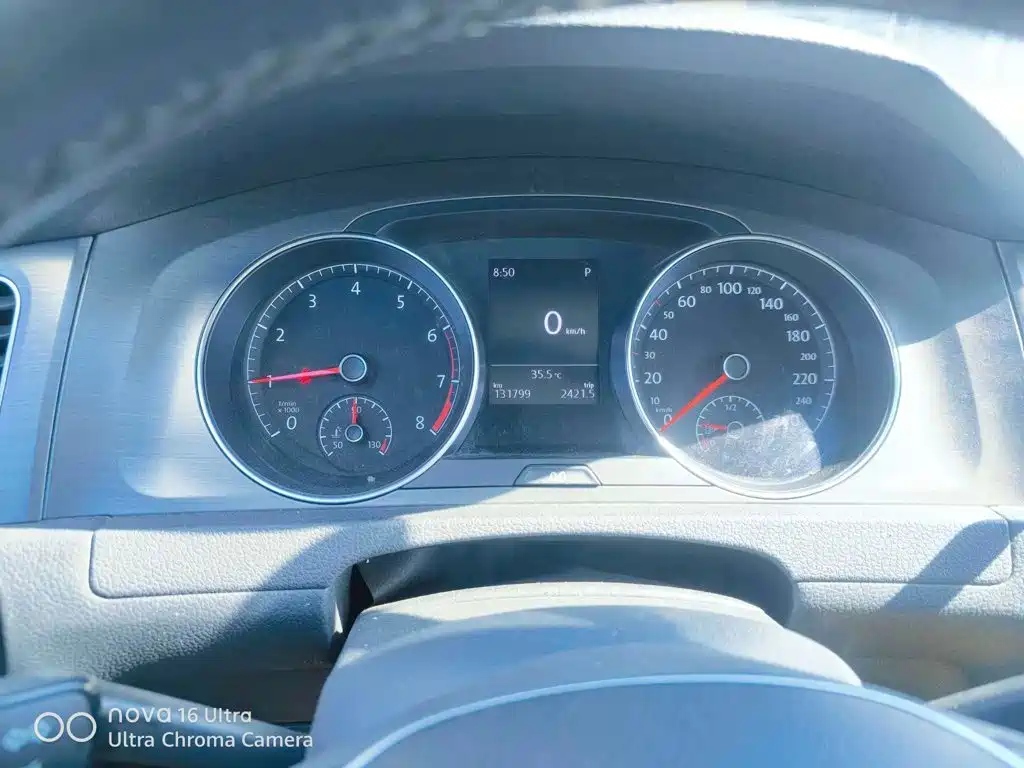 Фото 3 - Volkswagen Golf