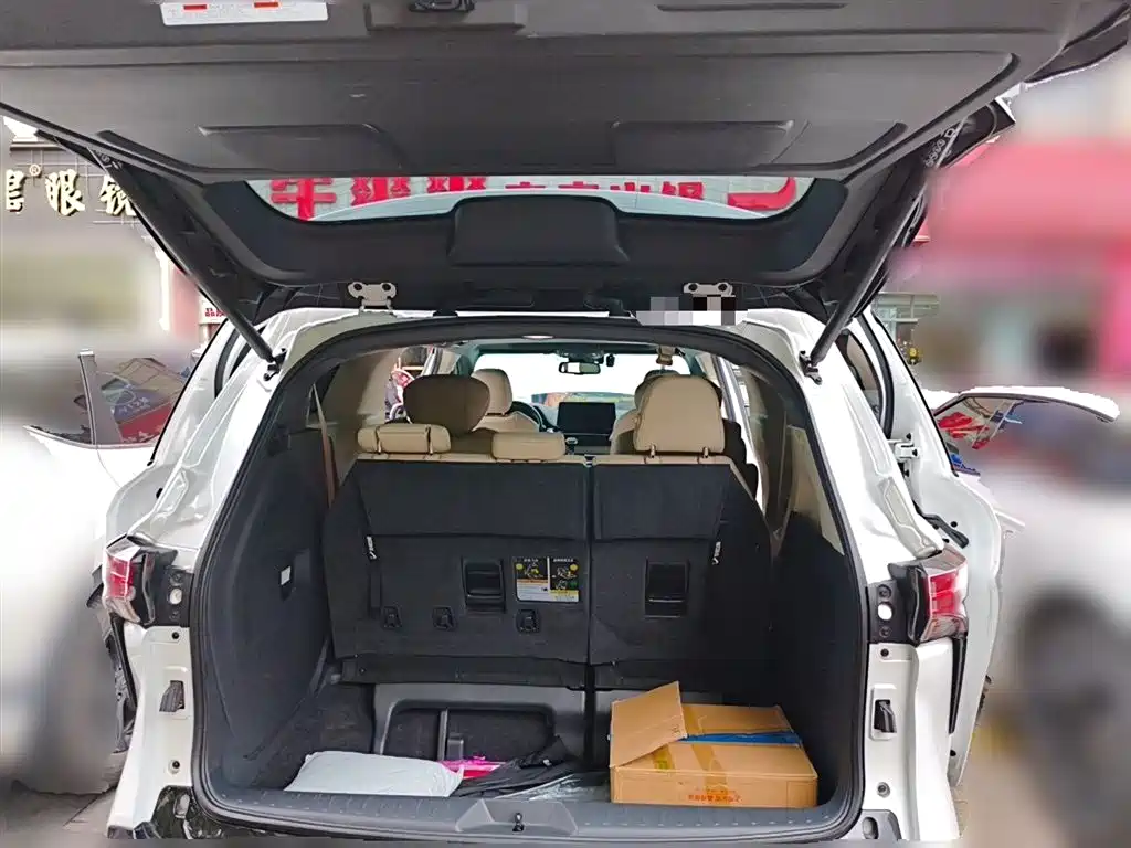 Toyota Sienna 2021 2.5L Hybrid Ultimate Edition фото 10