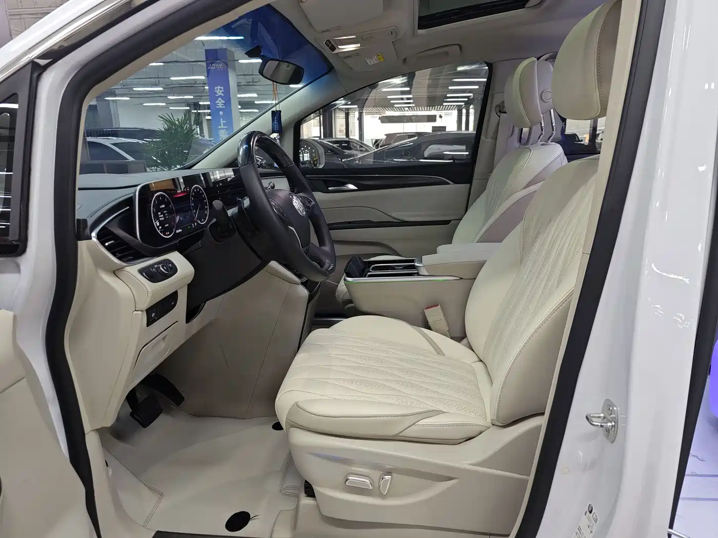 BUICK GL8