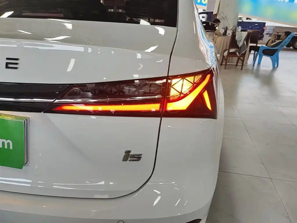 Roewe i5 2025 2023 1.5L CVT Luxury Edition