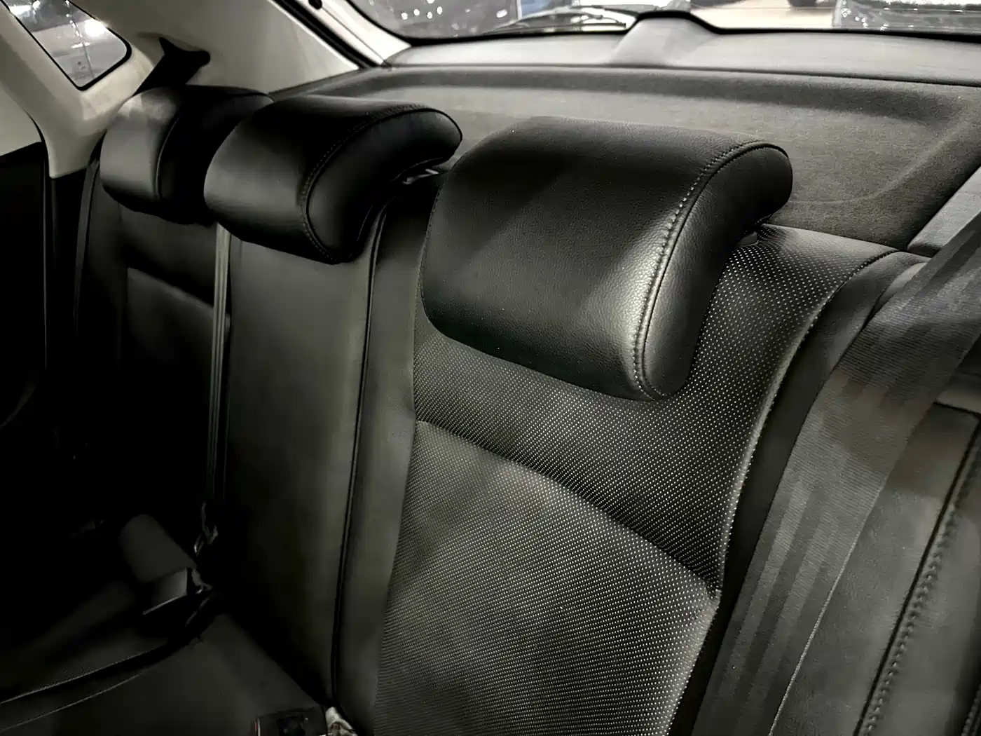 Volkswagen Polo 2014 1.4L Automatic Comfort Edition фото 19
