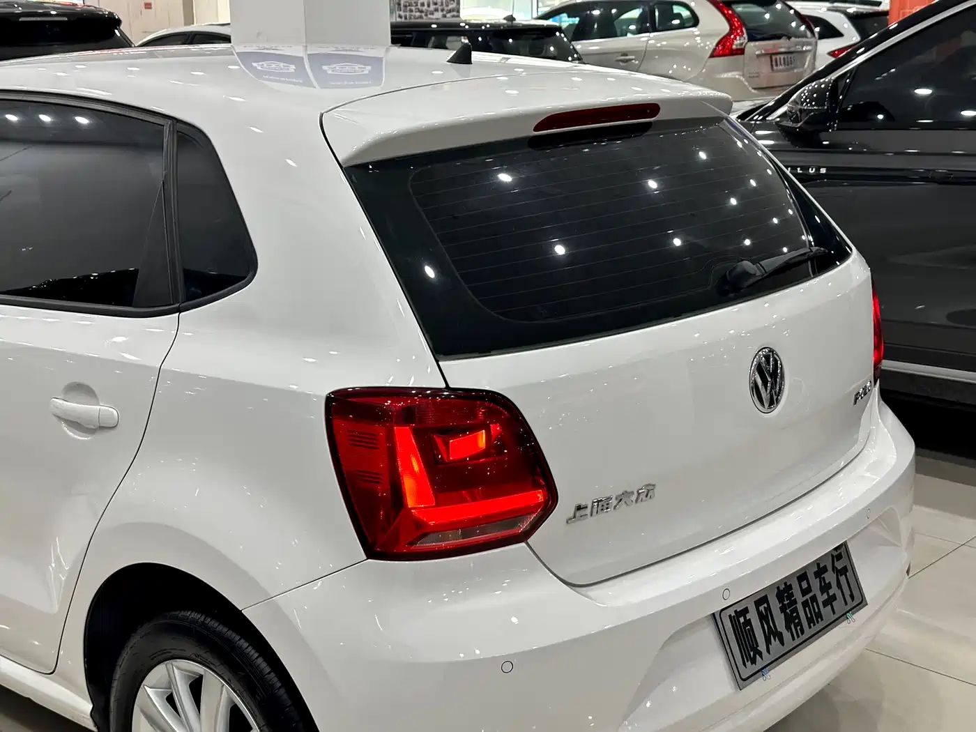 Volkswagen Polo 2014 1.4L Automatic Comfort Edition фото 23