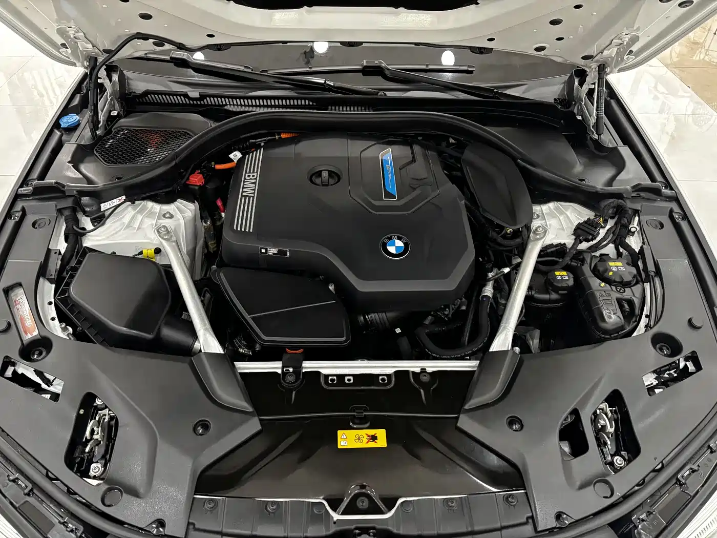 BMW 5 Series New Energy 2022 Facelift 535Le M Sport Package фото 29