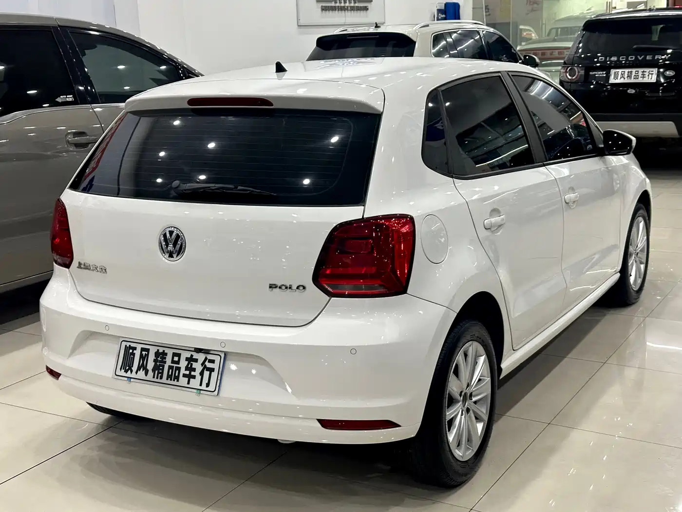 Volkswagen Polo 2014 1.4L Automatic Comfort Edition фото 26