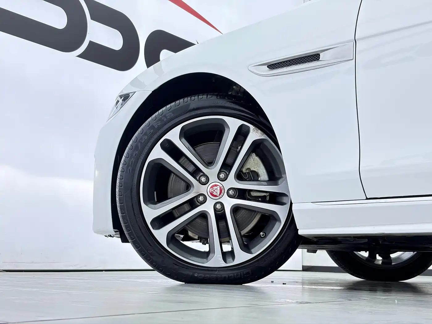 Jaguar XEL 2021 2.0T 250PS R-DYNAMIC S Progressive Sport Edition фото 19
