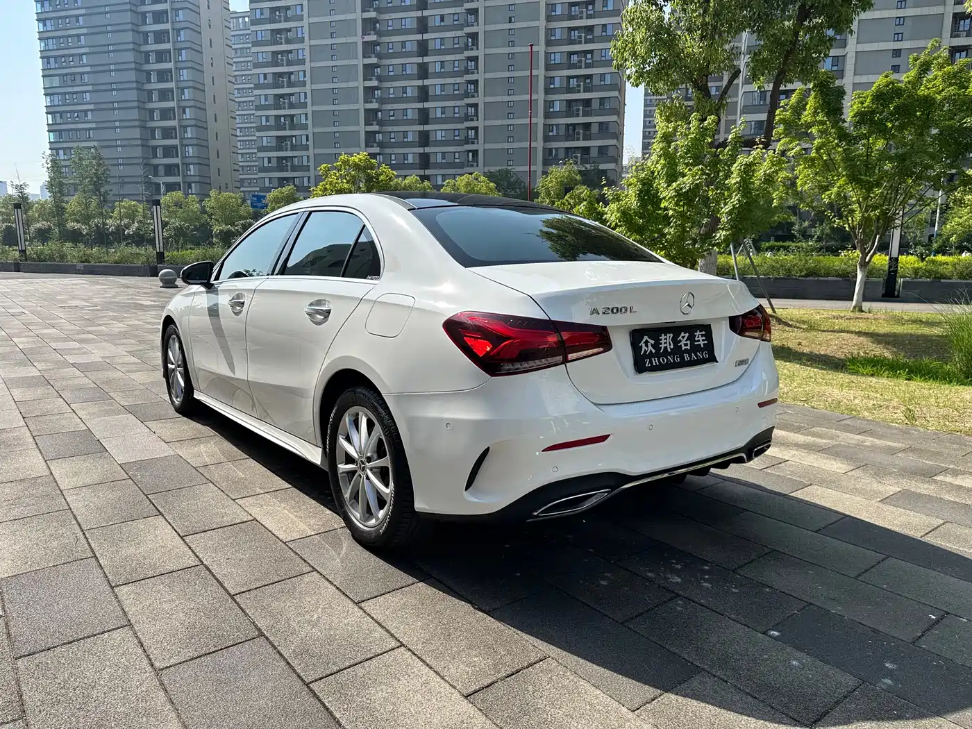 Mercedes-Benz A-Class 2021 A 200 L Sport Sedan Fashion Edition фото 4