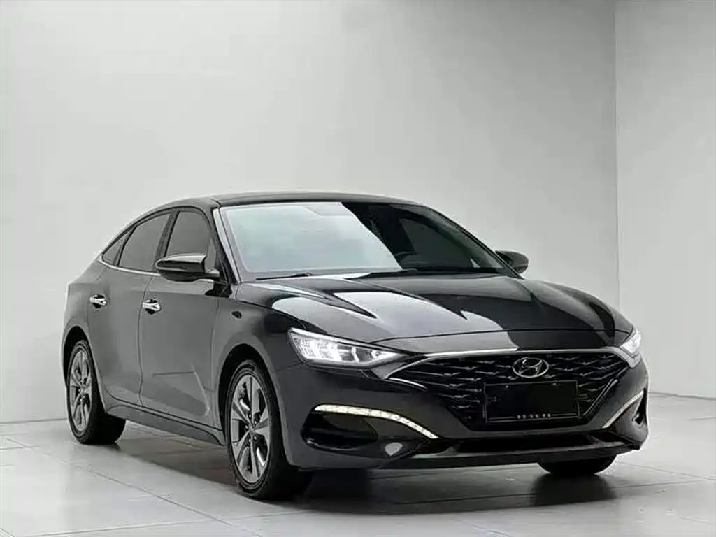 Hyundai Fista 2019 280TGDi Smart Speed Edition China VI фото 3