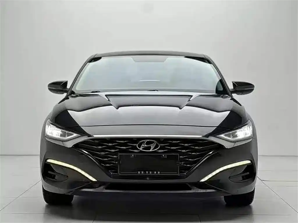 Hyundai Fista 2019 280TGDi Smart Speed Edition China VI фото 2