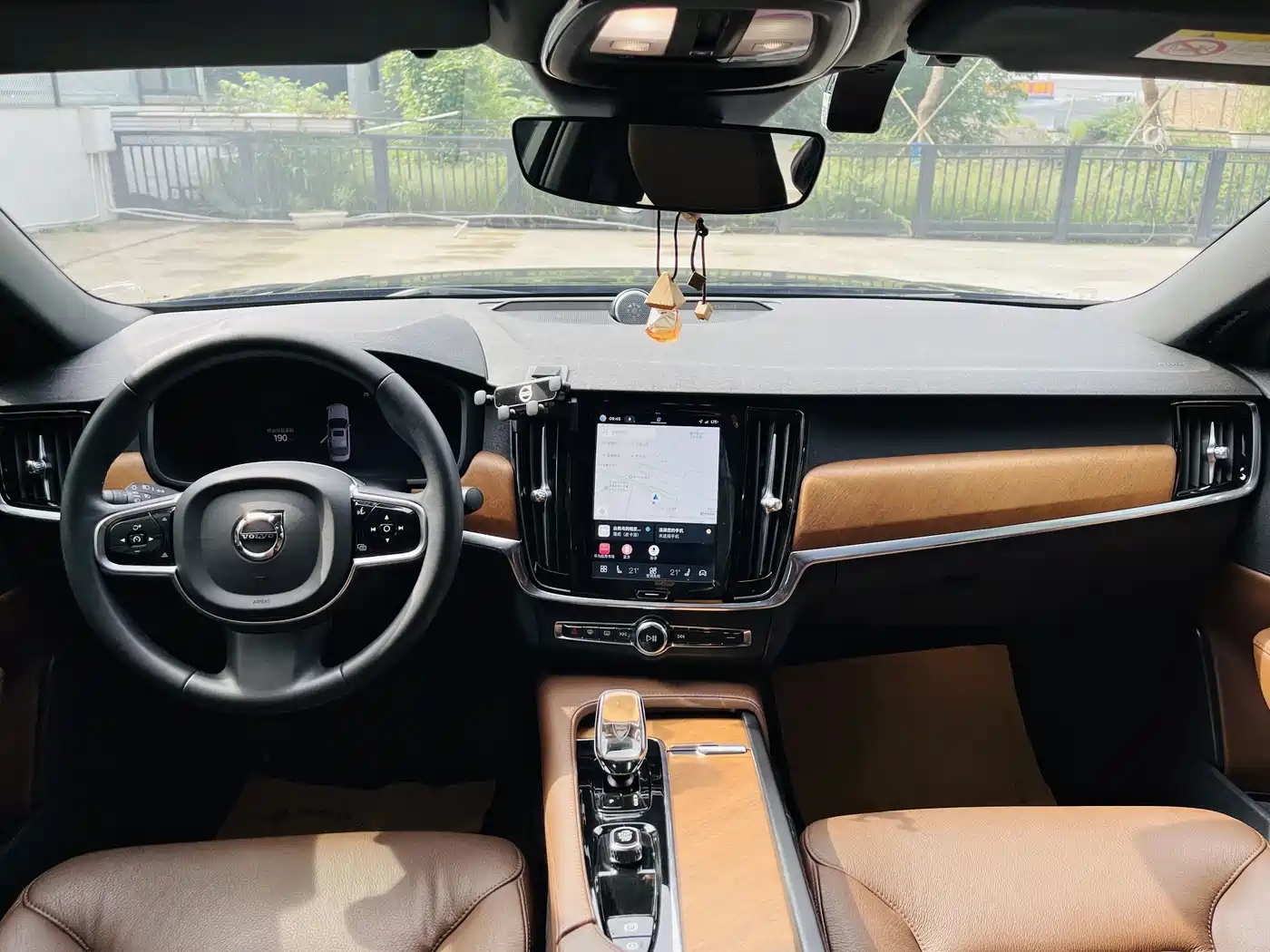 VOLVO S90