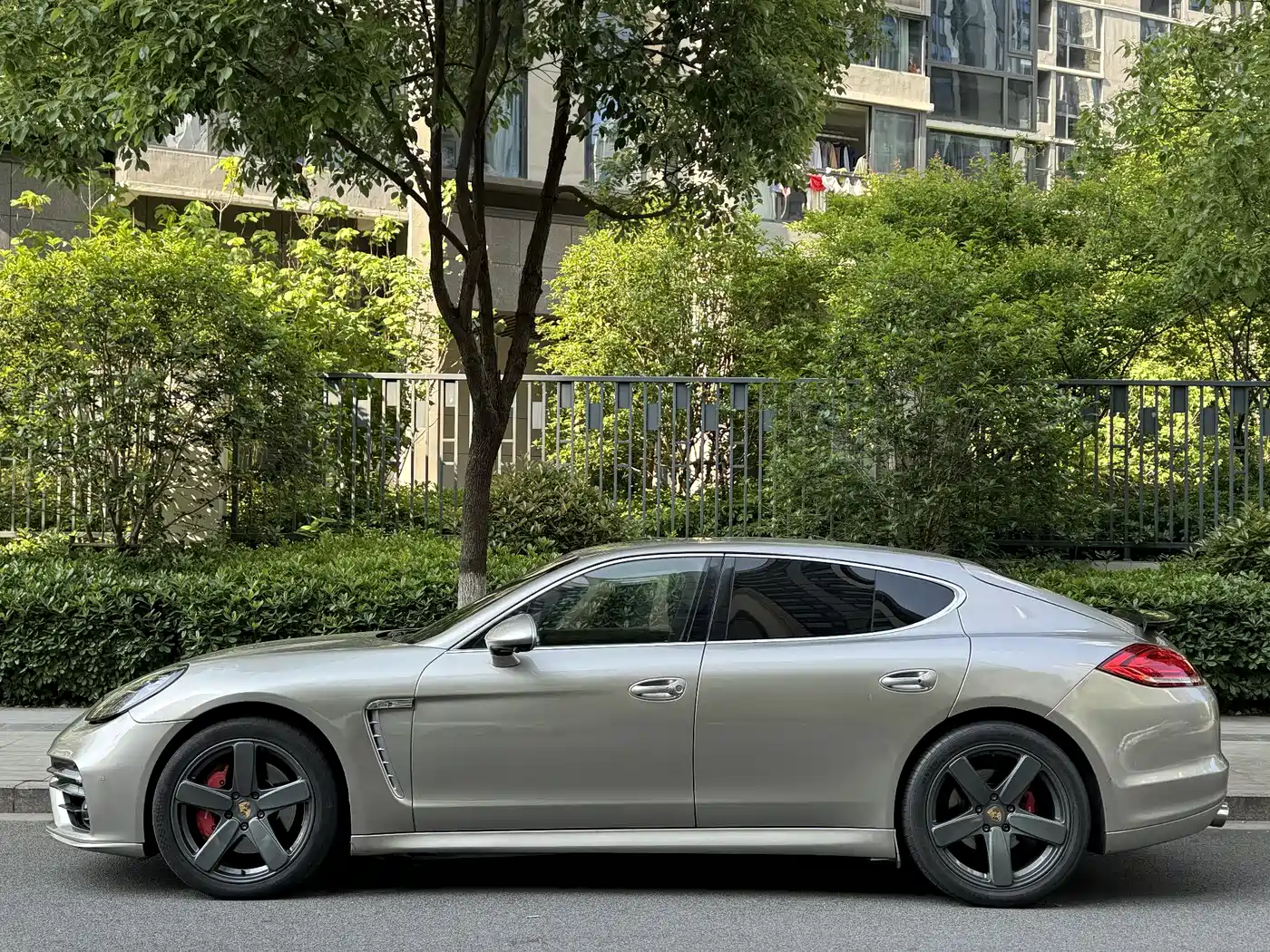 Porsche Panamera 2010 Porsche Panamera Turbo 4.8T фото 4