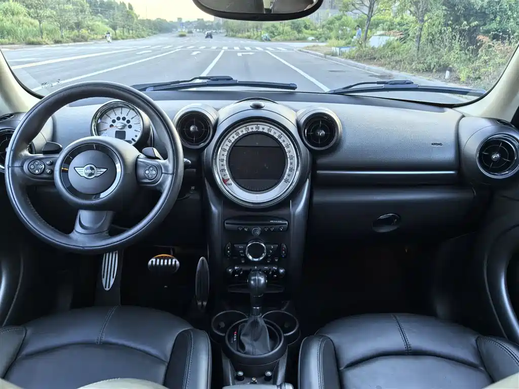 Фото 9 - MINI COUNTRYMAN