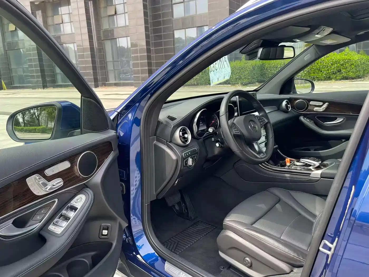 Mercedes-Benz GLC 2019 GLC 260 L 4MATIC Luxury фото 8
