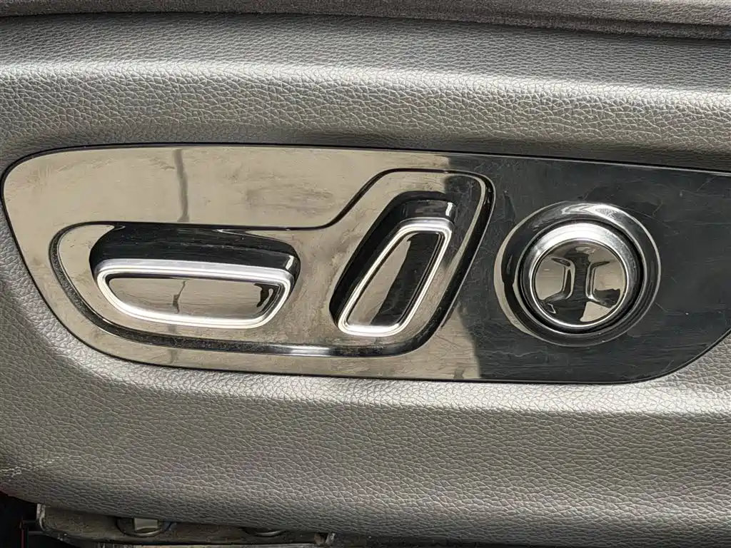 GAC Trumpchi Trumpchi GS8 2022 Pilot Series 2.0TGDI 2WD Luxury Smart Connect Edition (7-Seater) фото 22