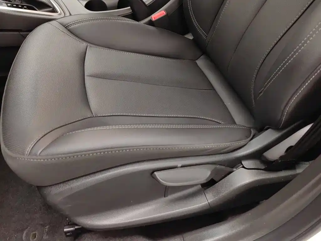 Фото 20 - Buick Excelle