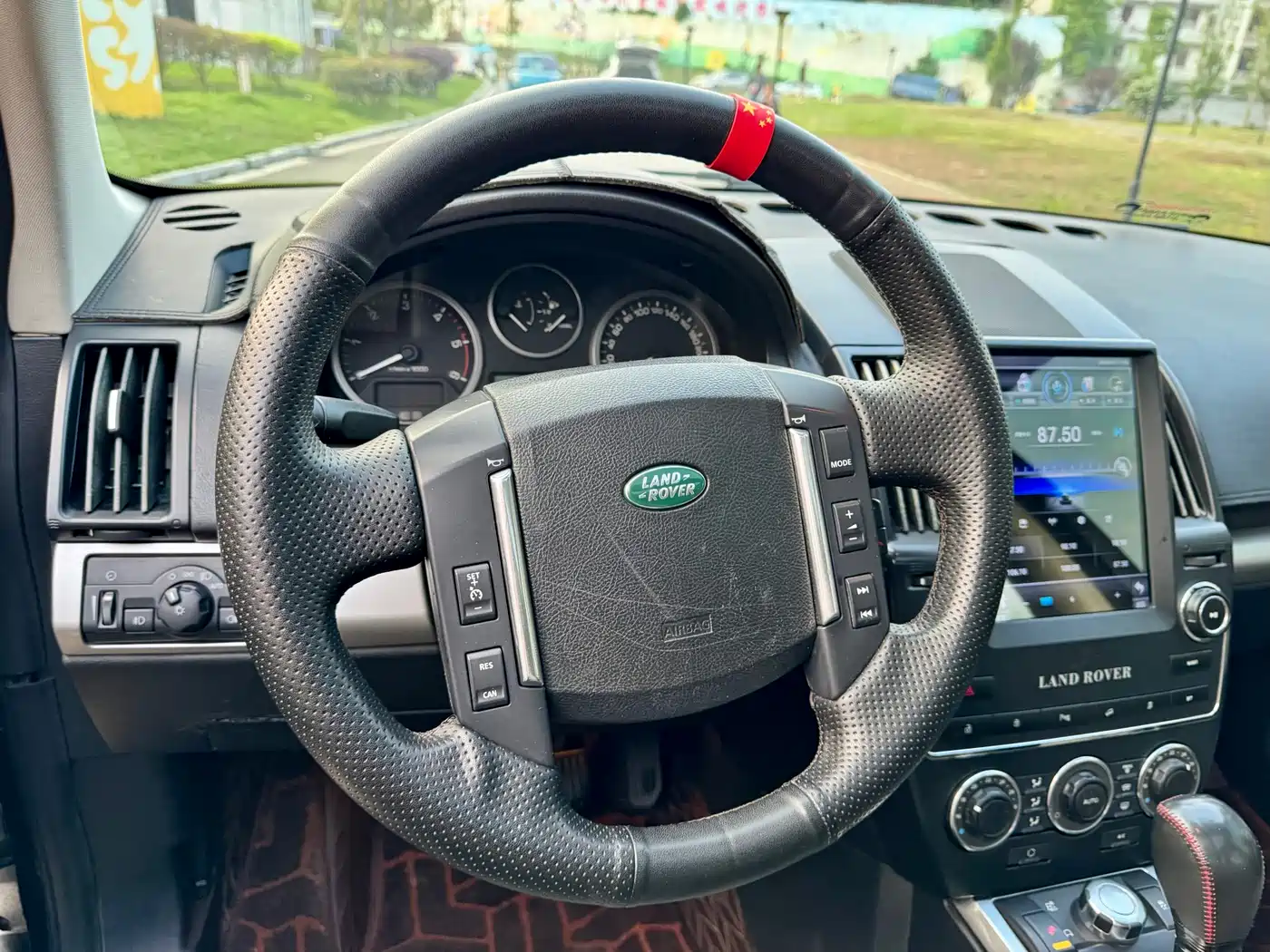 Land Rover Freelander 2 2012 2.2T SD4 SE Diesel фото 11