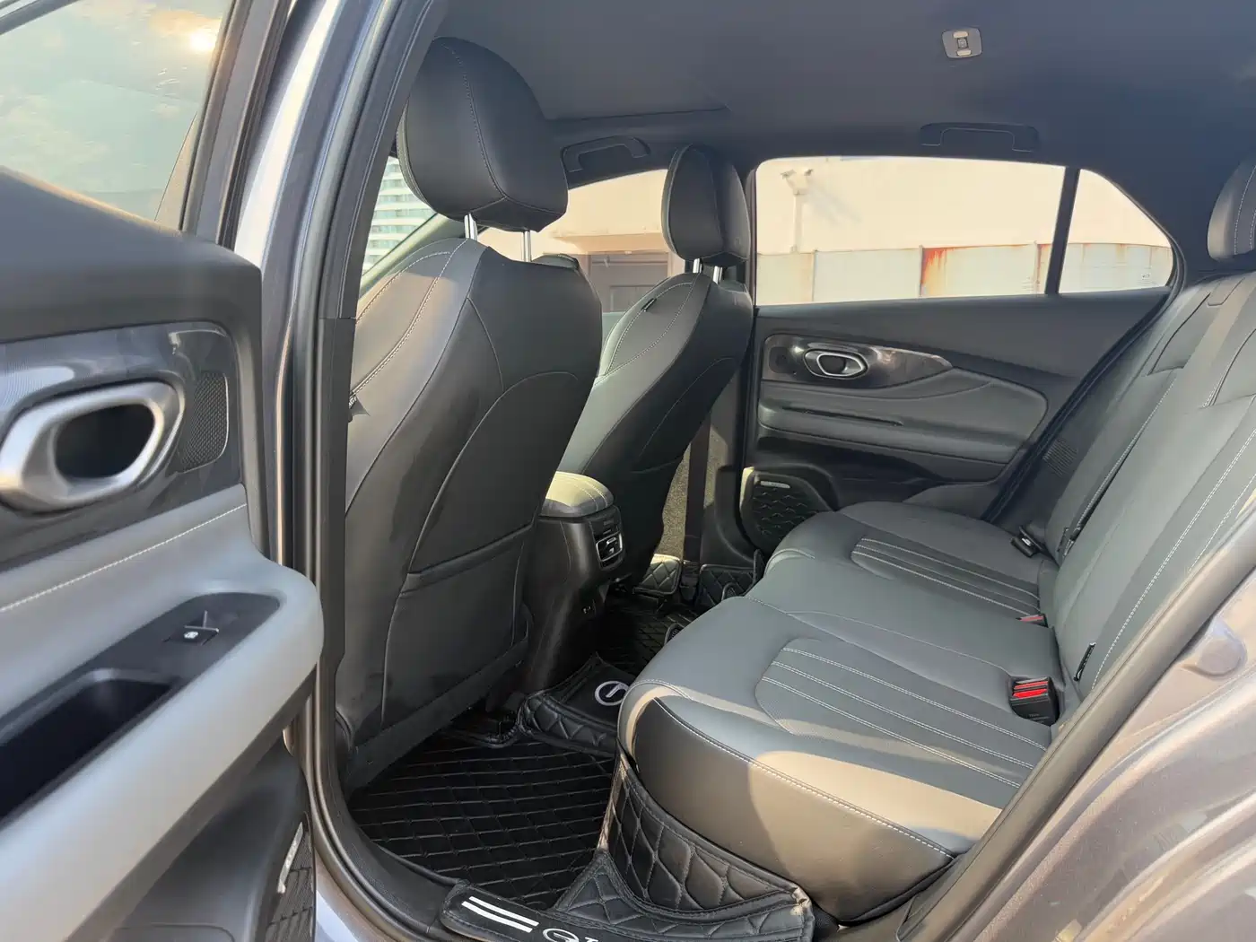 GAC Trumpchi Trumpchi Emkoo 2024 Model 270T DCT Shadow Leopard R-Style Edition фото 12