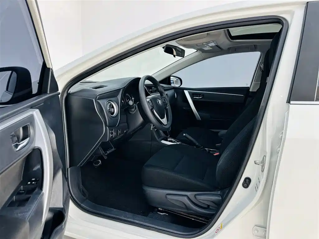 Toyota Corolla 2018 1.2T S-CVT GL-i Smart Shine Edition фото 13