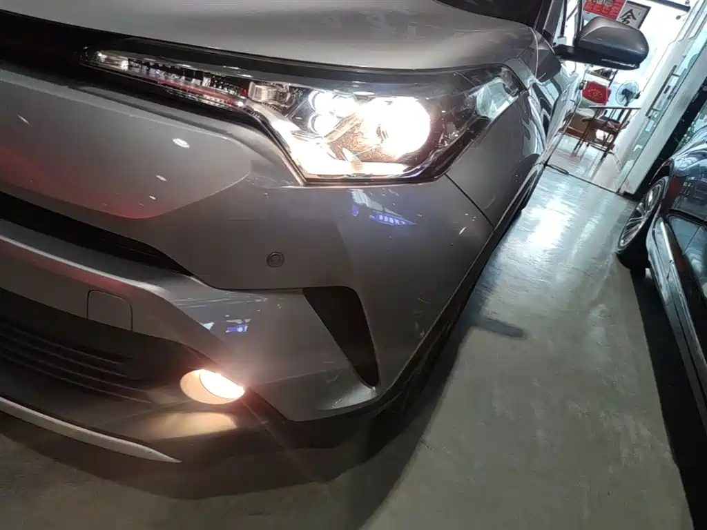 Toyota IZOA 2018 2.0L Speed Edition China VI фото 24