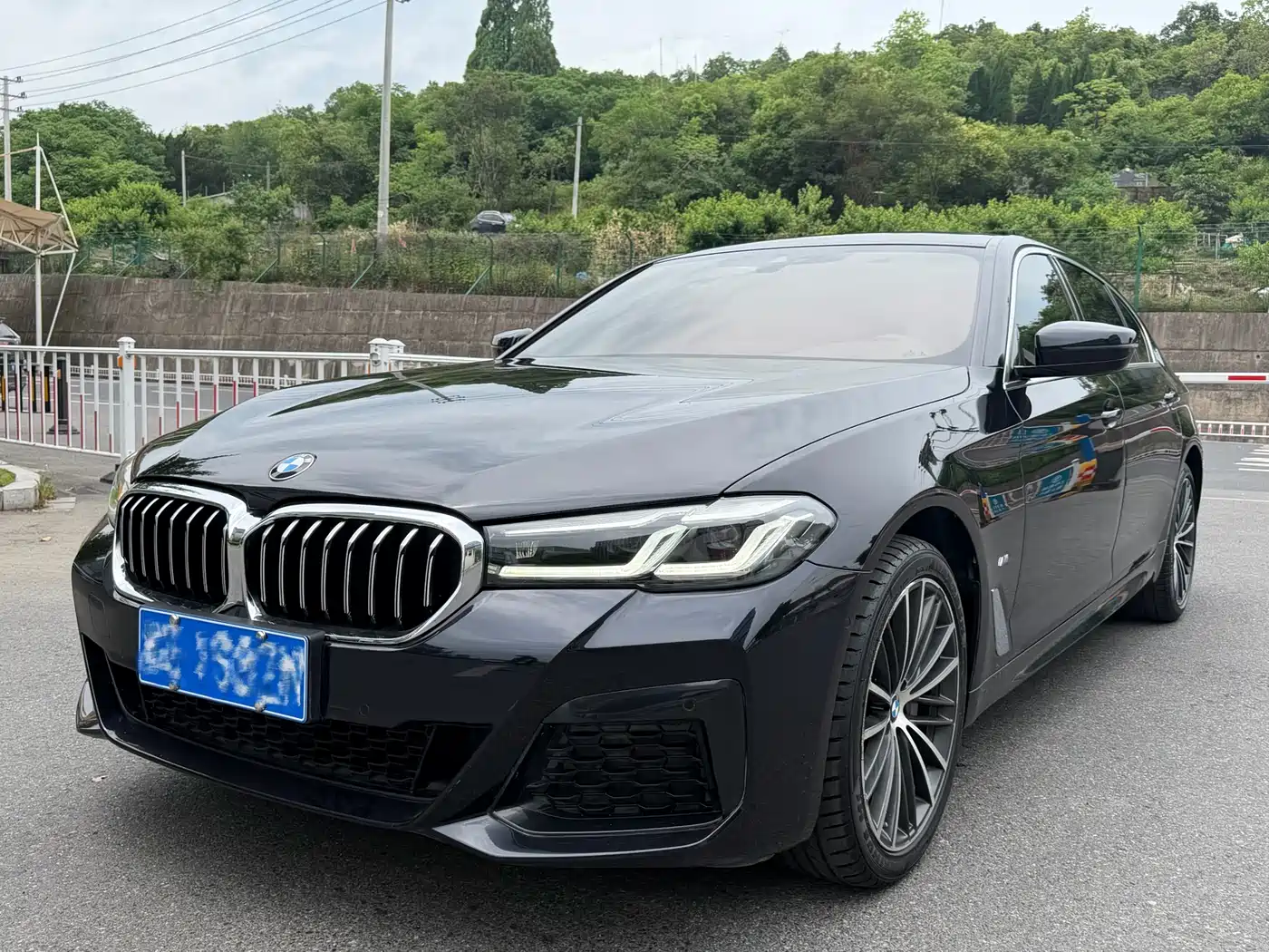 BMW 5 Series 2022 530Li Leading M Sport Package