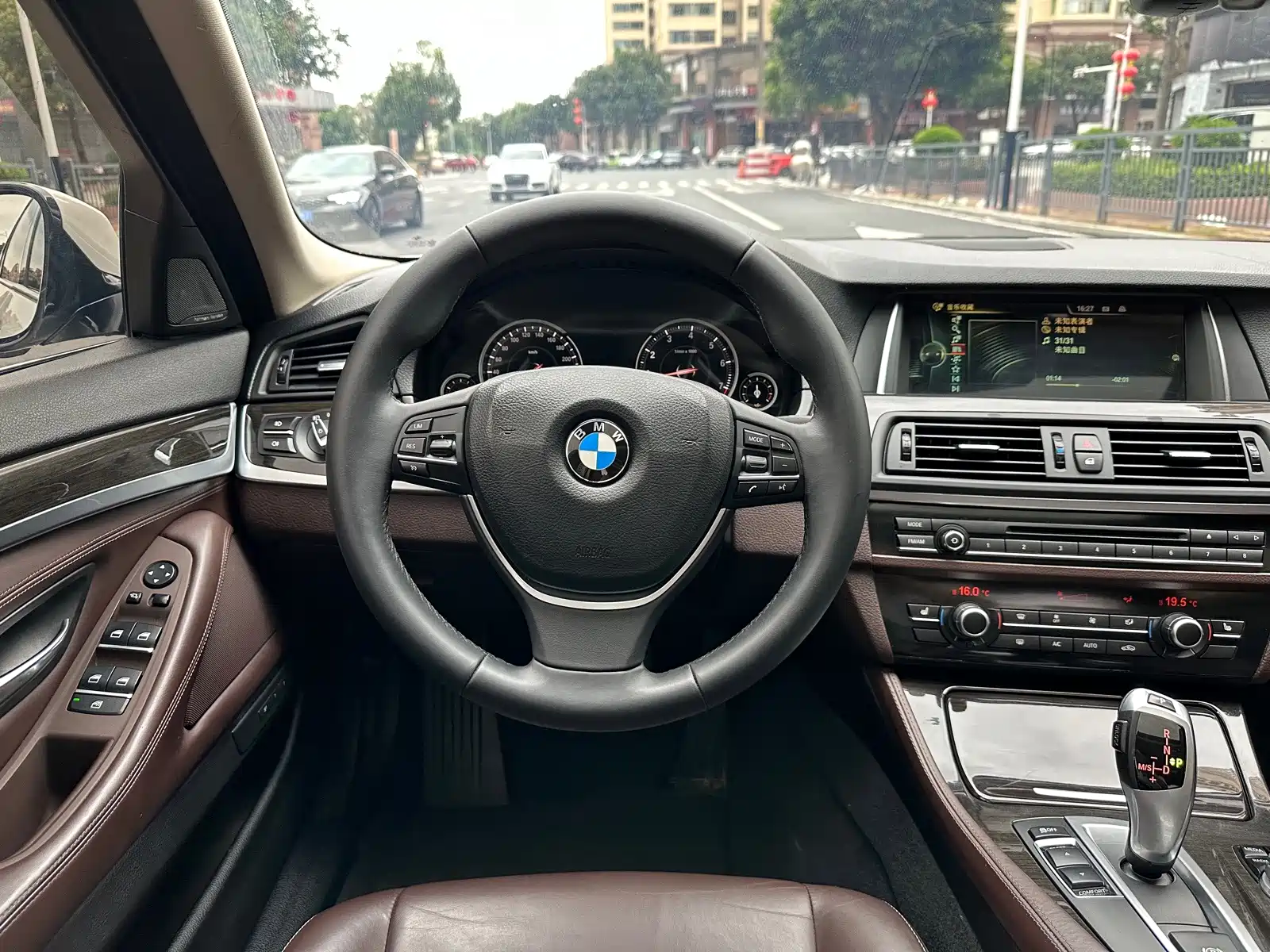 Фото 19 - BMW 5 Series
