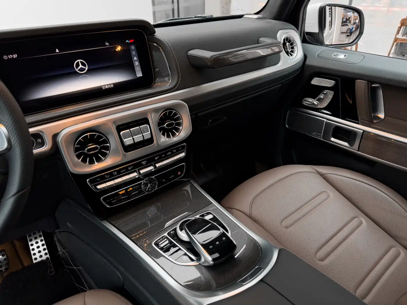 Mercedes-Benz G-Class 2022 G 500 фото 22