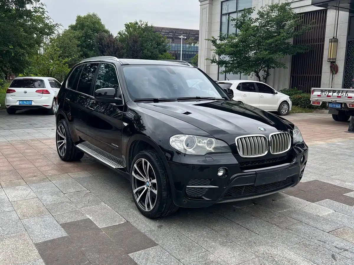 BMW X5 (Import) 2011 xDrive35i Luxury Edition фото 3