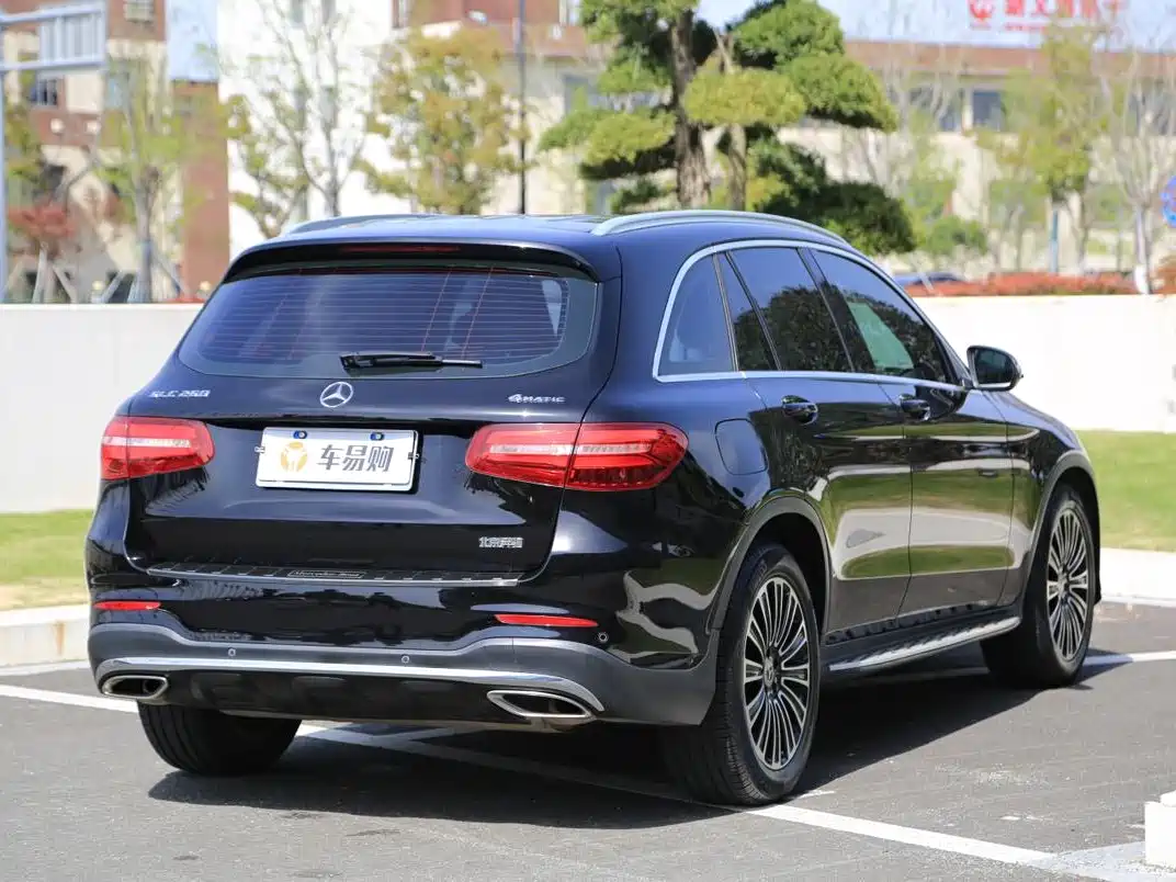 Mercedes-Benz GLC 2018 Facelift GLC 260 4MATIC Dynamic фото 22