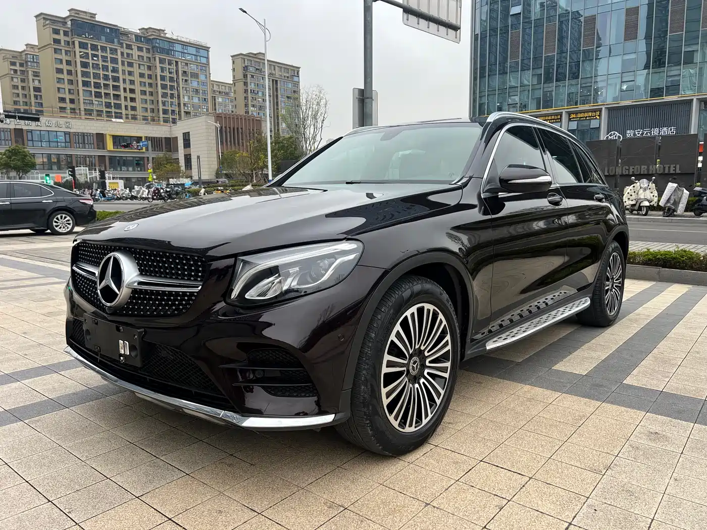 Mercedes-Benz GLC 2019 GLC 260 L 4MATIC Dynamic