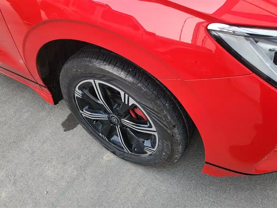 BYD E2