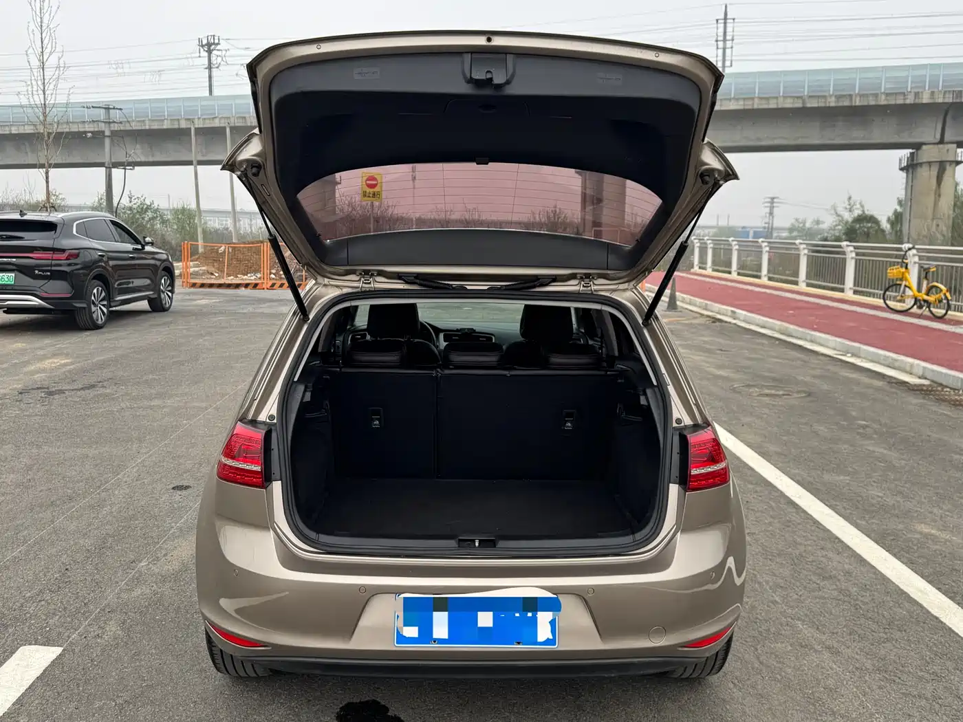 Volkswagen Golf 2016 1.6L Automatic Comfort фото 6